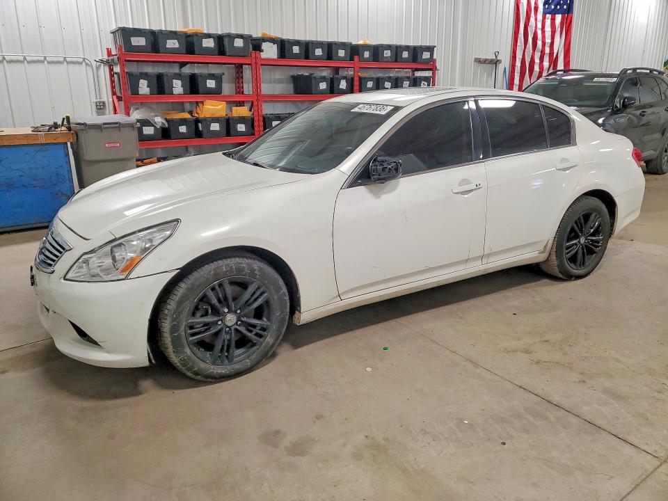 46767836 :رقم المزاد ، JN1CV6ARXFM520418 vin ، 2015 Infiniti Q40 مزاد بيع