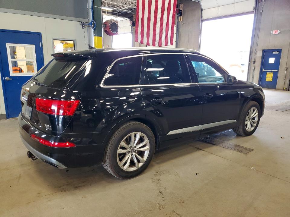 2017 Audi Q7 მანქანა იყიდება აუქციონზე, vin: WA1LAAF71HD013200, აუქციონის ნომერი: 49099666