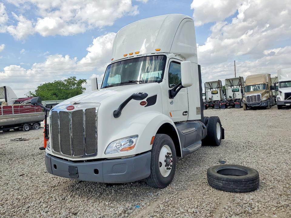Продажа на аукционе авто 2016 Peterbilt 579, vin: 1XPBA48XXGD354432, номер лота: 50615956