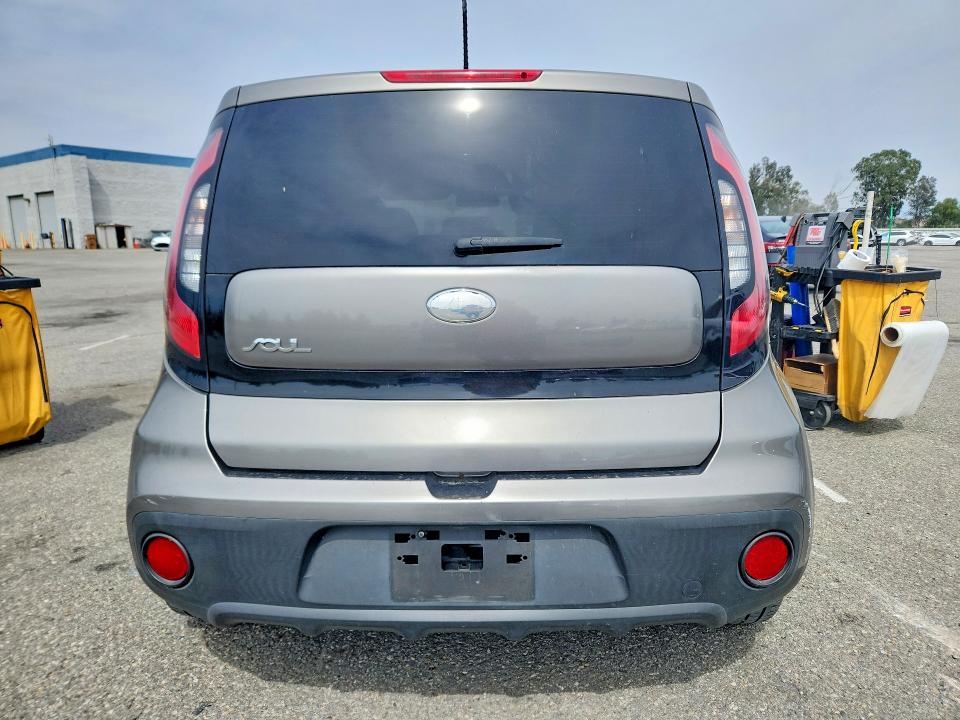 Продаж на аукціоні авто 2017 Kia Soul, vin: KNDJN2A2XH7489737, номер лоту: 49869126