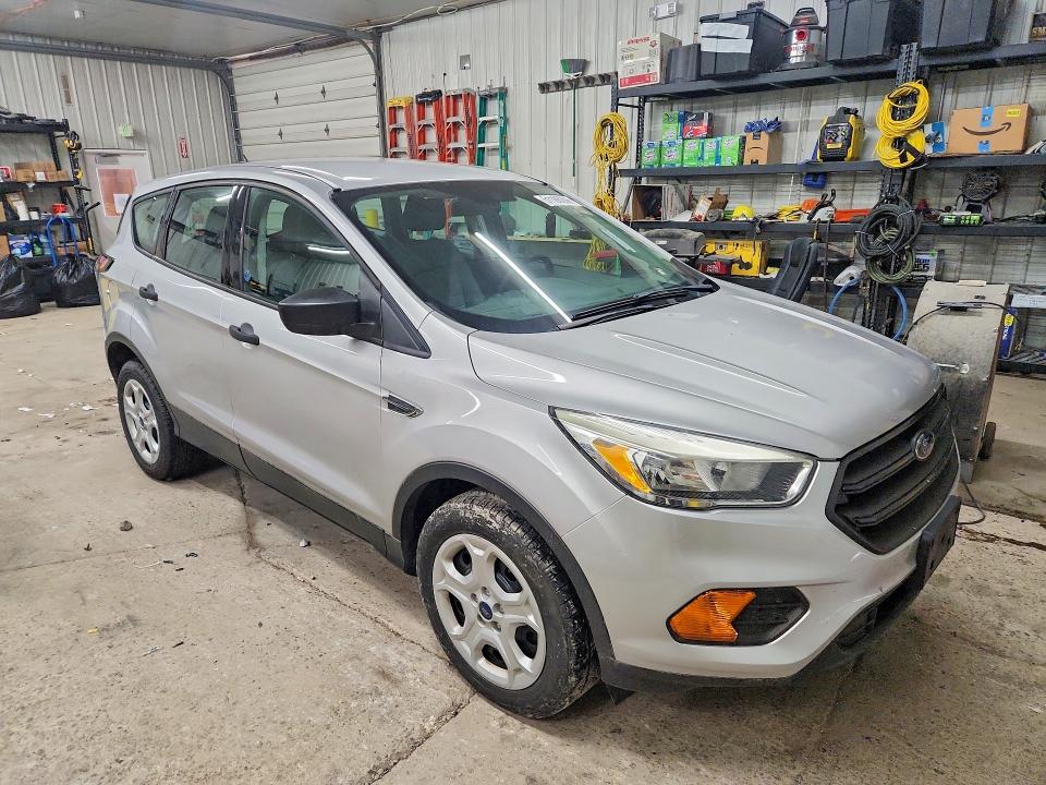 Продаж на аукціоні авто 2017 Ford Escape, vin: 1FMCU0F7XHUA03610, номер лоту: 51186266