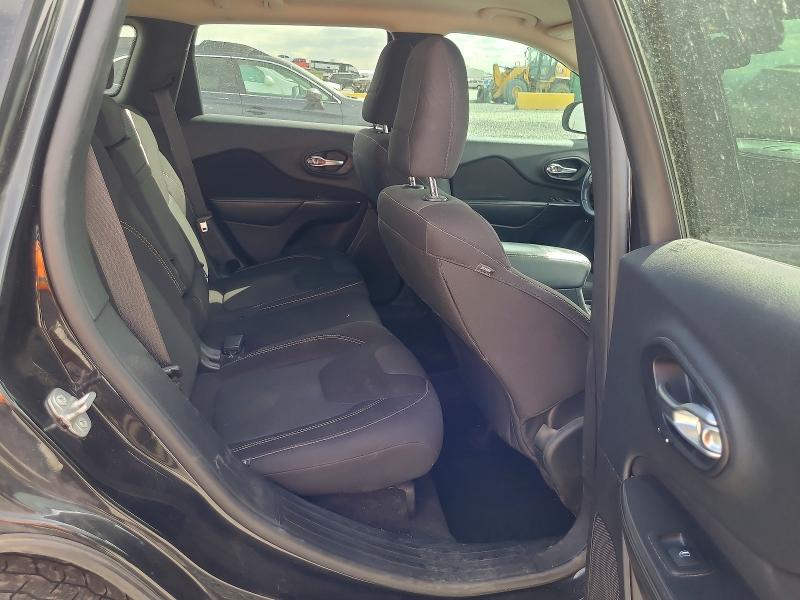 49663176 :رقم المزاد ، 1C4PJMCS8FW564792 vin ، 2015 Jeep Cherokee مزاد بيع