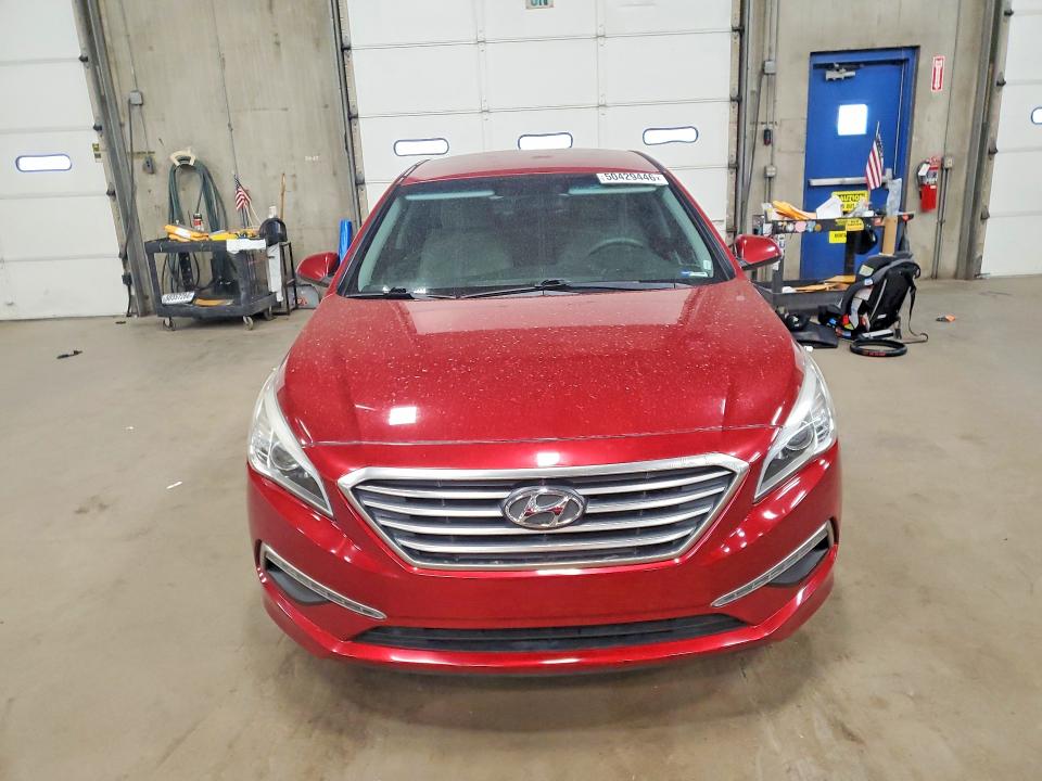 2015 Hyundai Sonata მანქანა იყიდება აუქციონზე, vin: 5NPE24AFXFH117879, აუქციონის ნომერი: 50429446