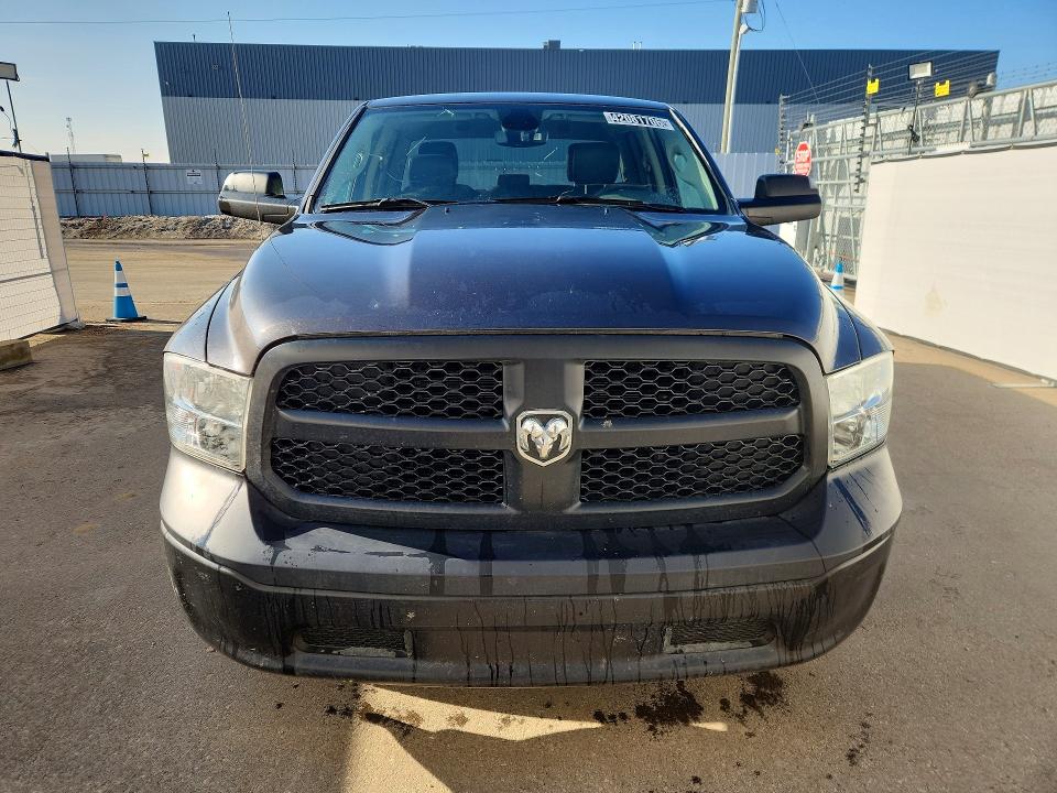 42081706 :رقم المزاد ، 1C6RR7FT3PS591129 vin ، 2023 Ram 1500 Classic مزاد بيع