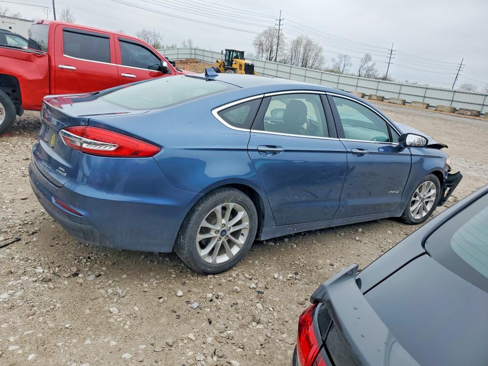 Продажа на аукционе авто 2019 Ford Fusion, vin: 3FA6P0MU6KR185733, номер лота: 48253466