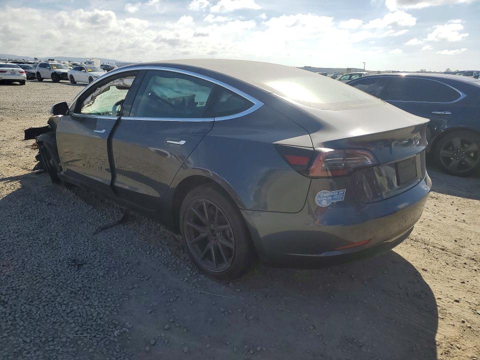 2020 Tesla Model 3 მანქანა იყიდება აუქციონზე, vin: 5YJ3E1EA1LF704915, აუქციონის ნომერი: 48343026
