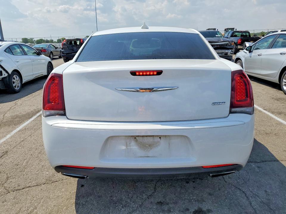 Продаж на аукціоні авто 2018 Chrysler 300, vin: 2C3CCAAG5JH190627, номер лоту: 51082936