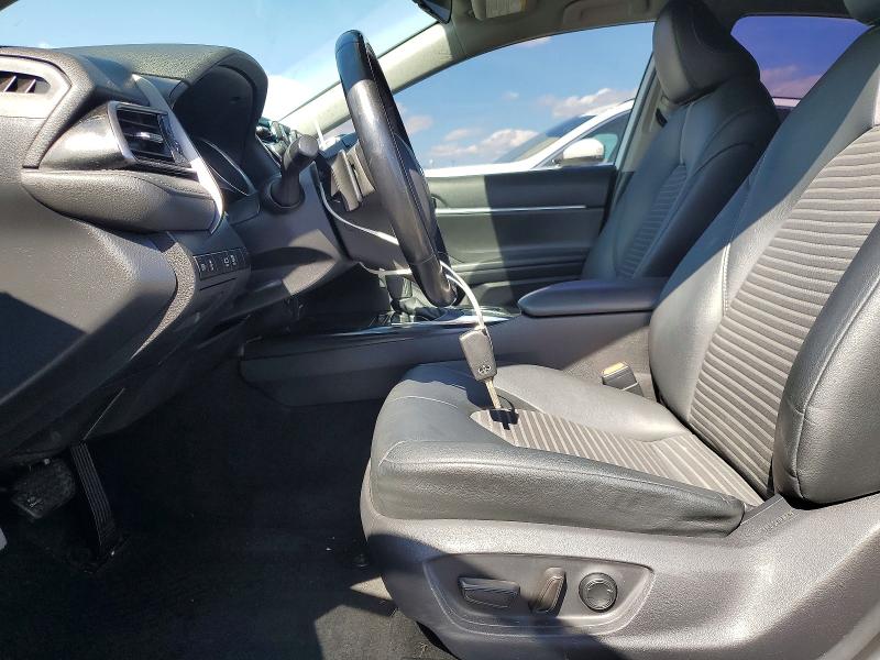50963826 :رقم المزاد ، 4T1B11HK5KU214474 vin ، 2019 Toyota Camry مزاد بيع