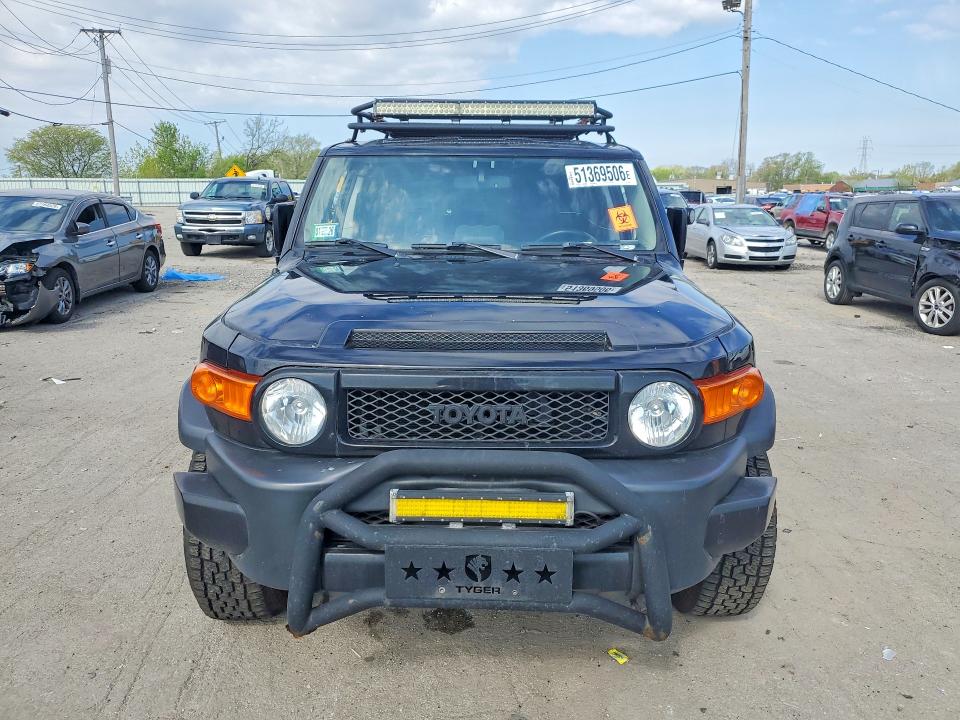 51369506 :رقم المزاد ، JTEBU4BF7AK084616 vin ، 2010 Toyota Fj Cruiser مزاد بيع