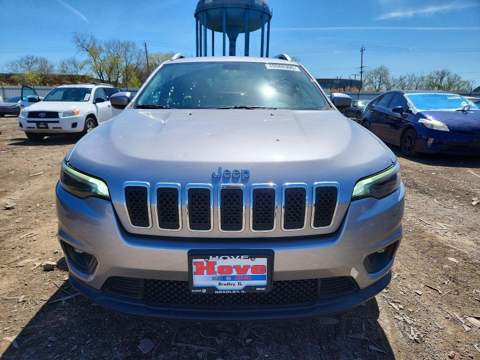 49988966 :رقم المزاد ، 1C4PJLCB7KD128550 vin ، 2019 Jeep Cherokee مزاد بيع