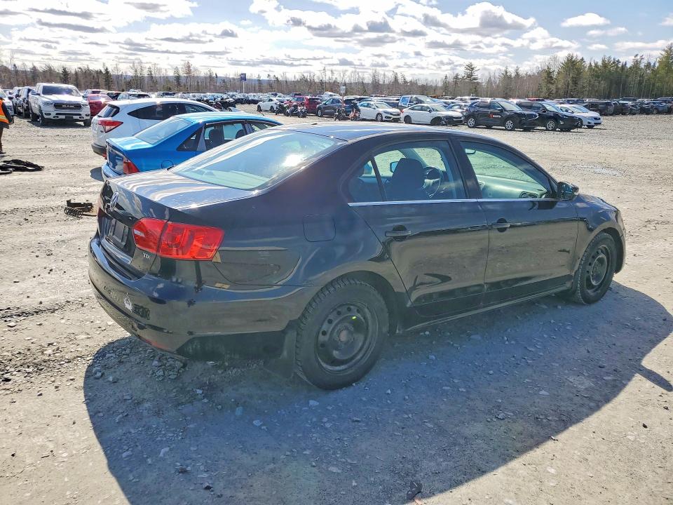 48589626 :رقم المزاد ، 3VWDL7AJ8EM377234 vin ، 2014 Volkswagen Jetta مزاد بيع