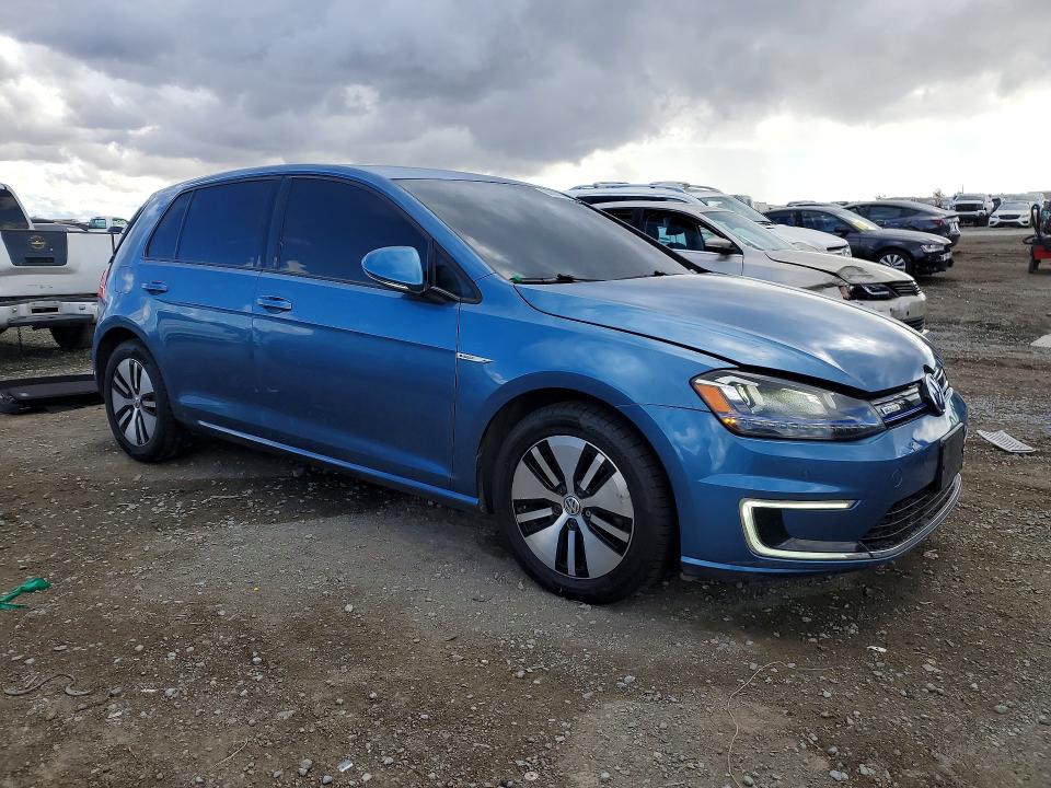 50001306 :رقم المزاد ، WVWPP7AUXFW911088 vin ، 2015 Volkswagen E-golf مزاد بيع