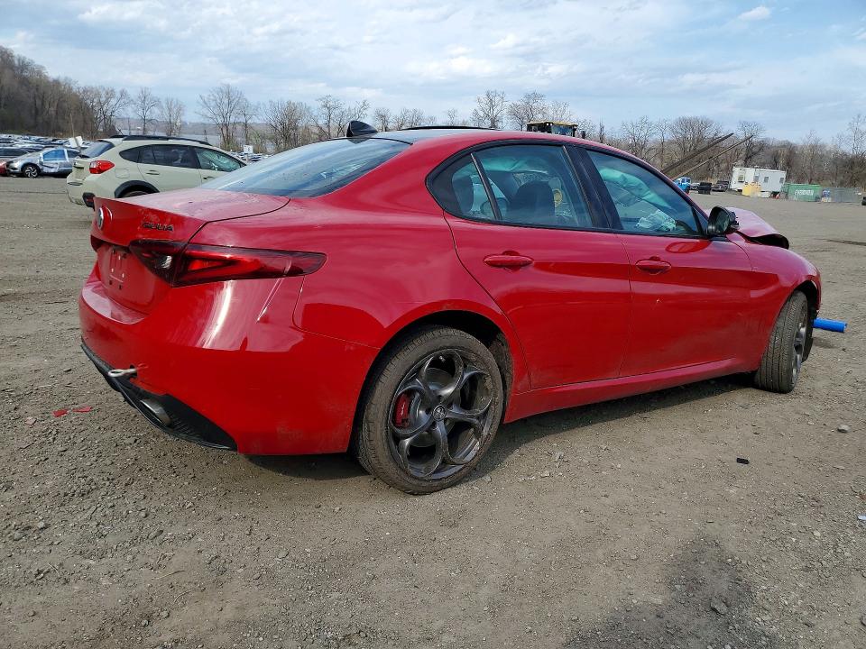 2018 Alfa Romeo Giulia მანქანა იყიდება აუქციონზე, vin: ZARFAEEN7J7597672, აუქციონის ნომერი: 49145396