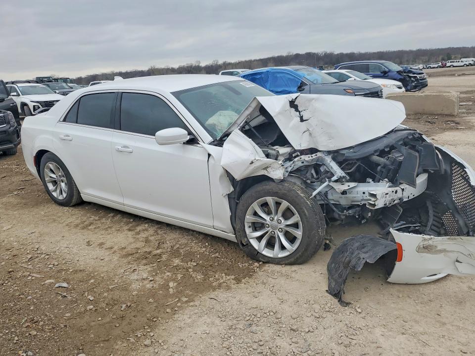 Продажа на аукционе авто 2015 Chrysler 300, vin: 2C3CCAAG9FH749104, номер лота: 48666626