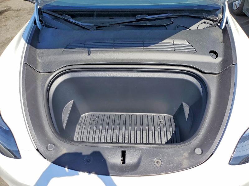 2024 Tesla Model Y მანქანა იყიდება აუქციონზე, vin: 7SAYGDED0RF120366, აუქციონის ნომერი: 48856446
