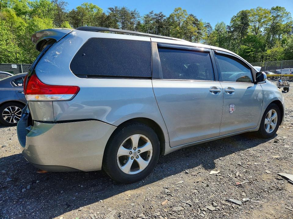 Продажа на аукционе авто 2011 Toyota Sienna, vin: 5TDKK3DCXBS133101, номер лота: 50407046