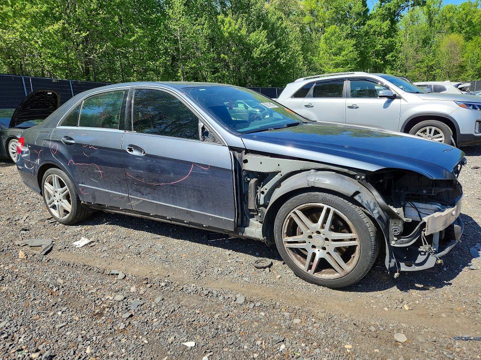 50319106 :رقم المزاد ، WDDHF8HB5AA054210 vin ، 2010 Mercedes-benz E مزاد بيع