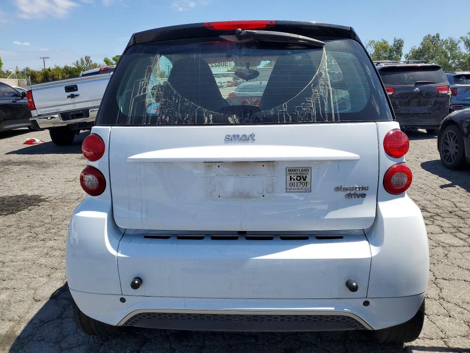 2014 Smart Fortwo მანქანა იყიდება აუქციონზე, vin: WMEEJ9AA9EK786165, აუქციონის ნომერი: 50622266