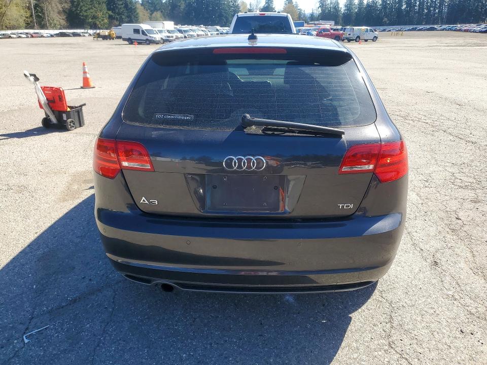 Продажа на аукционе авто 2013 Audi A3, vin: WAUKJAFM1DA021250, номер лота: 49062606