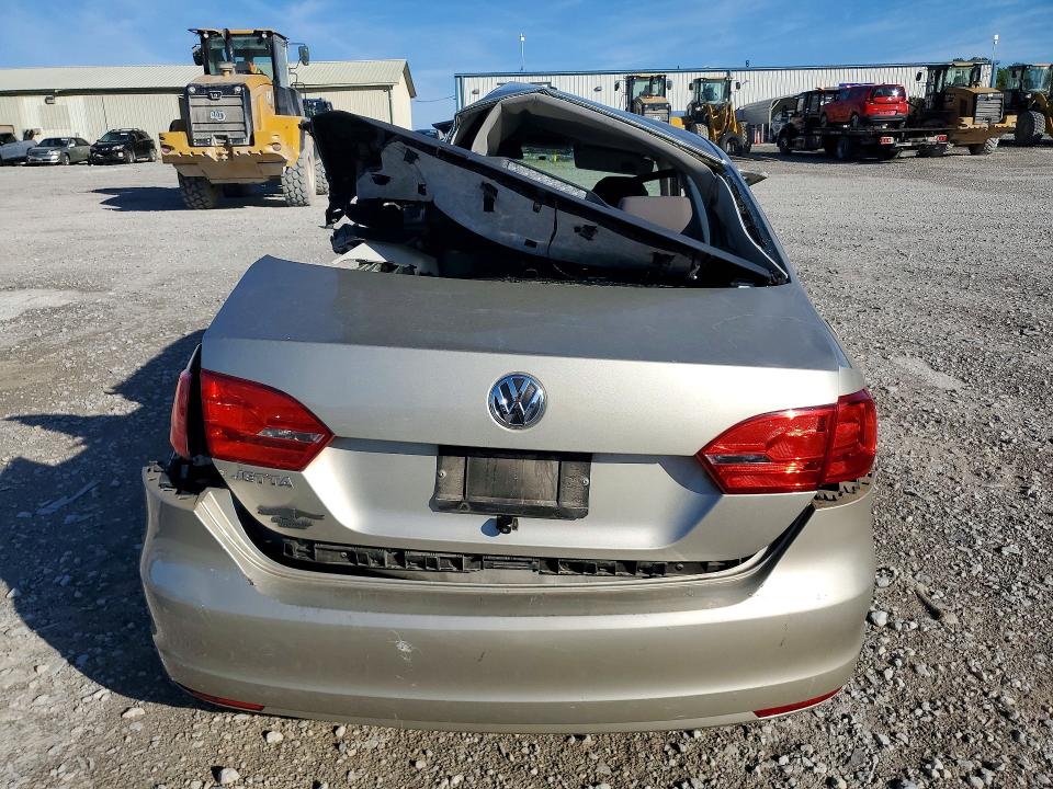 50461066 :رقم المزاد ، 3VW2K7AJ7EM209126 vin ، 2014 Volkswagen Jetta مزاد بيع