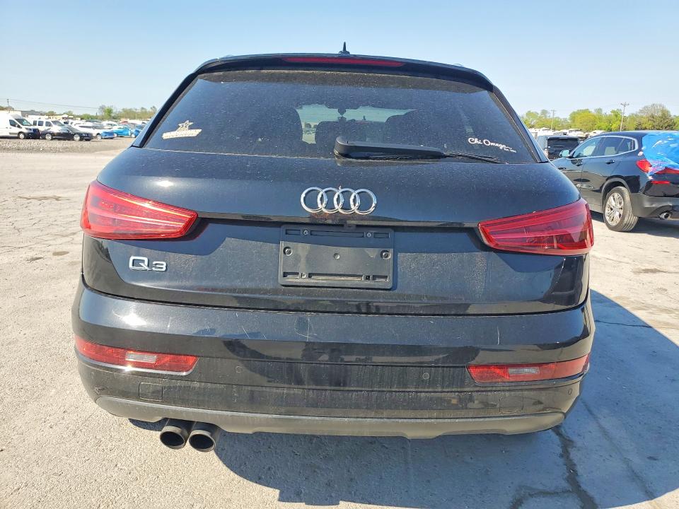 48921156 :رقم المزاد ، WA1BCCFS6JR007004 vin ، 2018 Audi Q3 مزاد بيع