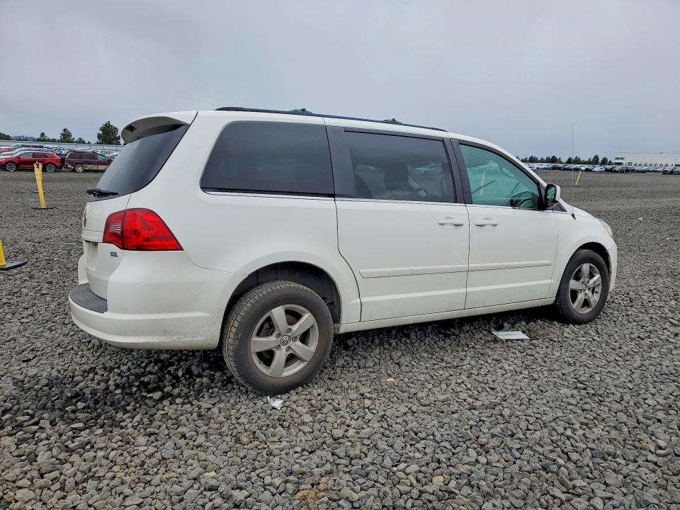 2009 Volkswagen Routan მანქანა იყიდება აუქციონზე, vin: 2V8HW54X89R608250, აუქციონის ნომერი: 49904366