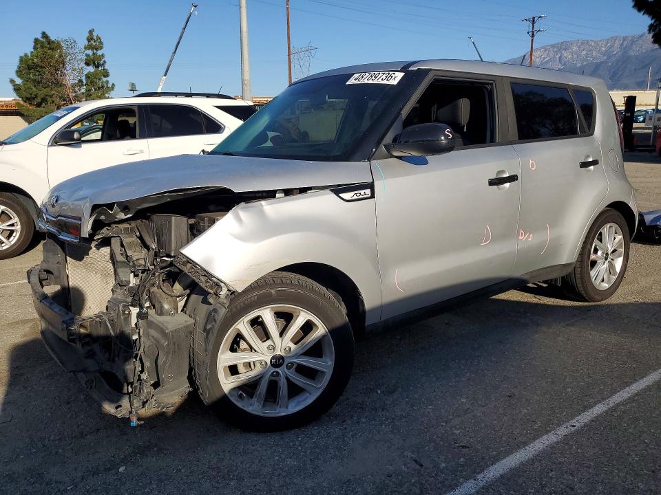 2018 Kia Soul მანქანა იყიდება აუქციონზე, vin: KNDJP3A53J7595172, აუქციონის ნომერი: 48789736