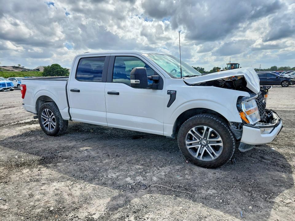 50738556 :رقم المزاد ، 1FTEW1C53NFC38141 vin ، 2022 Ford F150 مزاد بيع