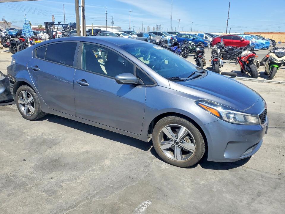 50987026 :رقم المزاد ، 3KPFL4A74JE281829 vin ، 2018 Kia Forte مزاد بيع