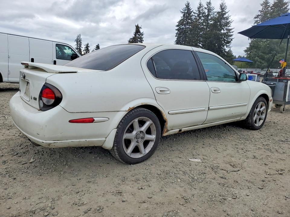2001 Nissan Maxima მანქანა იყიდება აუქციონზე, vin: JN1CA31A01T318884, აუქციონის ნომერი: 50600506