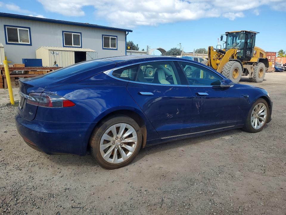 2018 Tesla Model S მანქანა იყიდება აუქციონზე, vin: 5YJSA1E29JF285709, აუქციონის ნომერი: 47976536