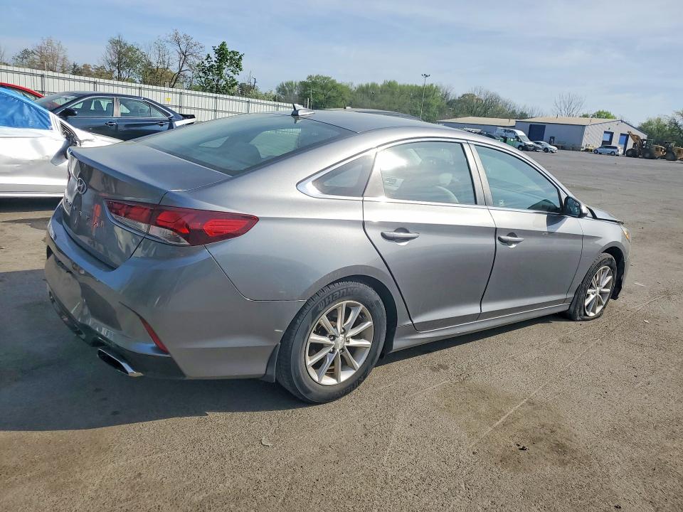 2018 Hyundai Sonata მანქანა იყიდება აუქციონზე, vin: 5NPE24AF8JH675741, აუქციონის ნომერი: 51496046