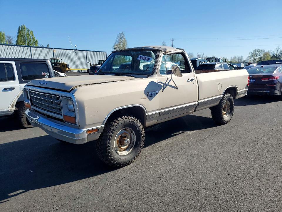 1984 Dodge W-series მანქანა იყიდება აუქციონზე, vin: 1B7HW14T7ES368179, აუქციონის ნომერი: 49000826