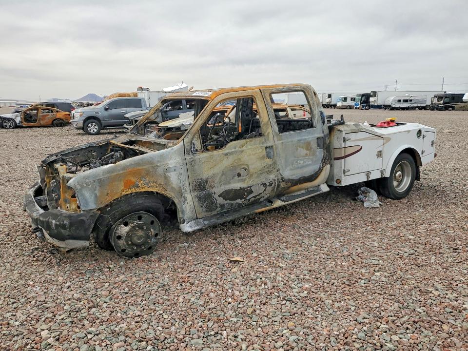 49797666 :رقم المزاد ، 1FDAW56F01EB65140 vin ، 2001 Ford F550 مزاد بيع