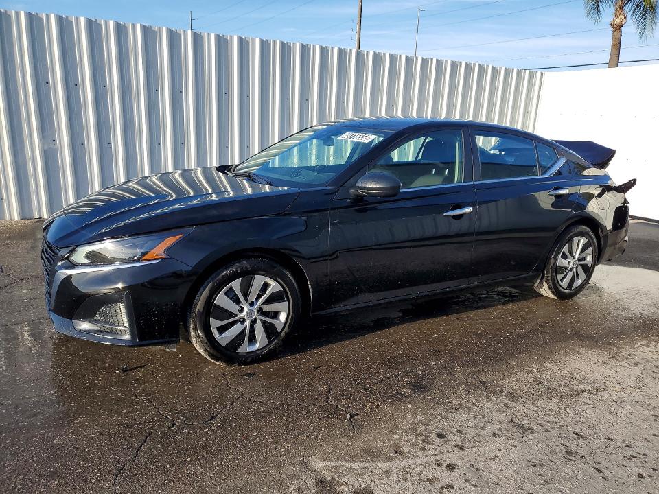 Auction sale of the 2025 Nissan Altima, vin: 1N4BL4BV2SN429958, lot number: 49715556
