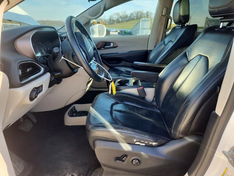 50892366 :رقم المزاد ، 2C4RC1BG8HR613113 vin ، 2017 Chrysler Pacifica مزاد بيع