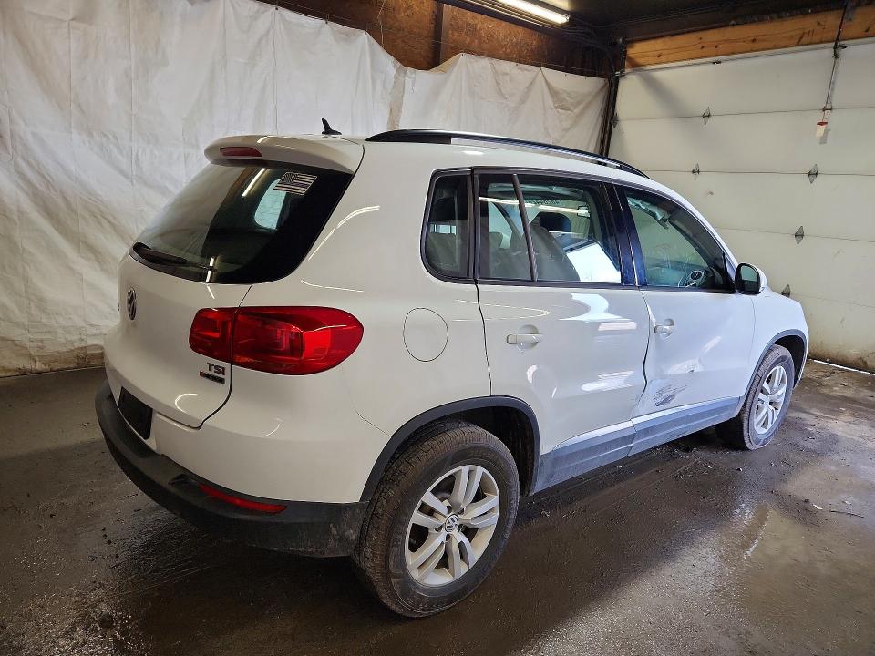 Продажа на аукционе авто 2016 Volkswagen Tiguan, vin: WVGBV7AX0GW010979, номер лота: 48284426