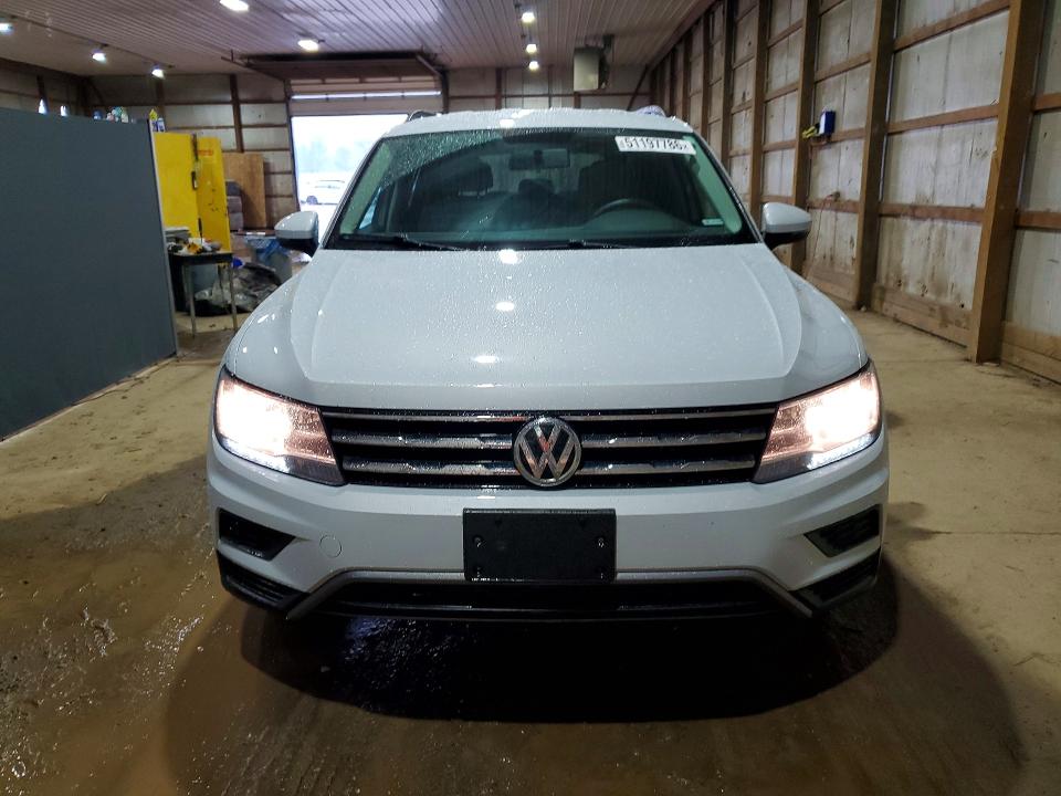 2018 Volkswagen Tiguan მანქანა იყიდება აუქციონზე, vin: 3VV1B7AXXJM073394, აუქციონის ნომერი: 51197786