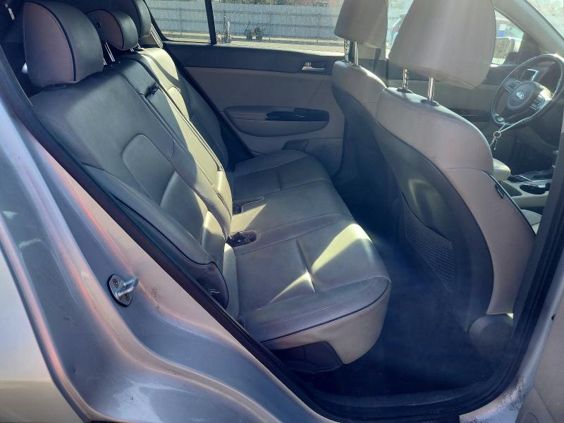 2018 Kia Sportage მანქანა იყიდება აუქციონზე, vin: KNDPNCAC2J7310850, აუქციონის ნომერი: 49620216