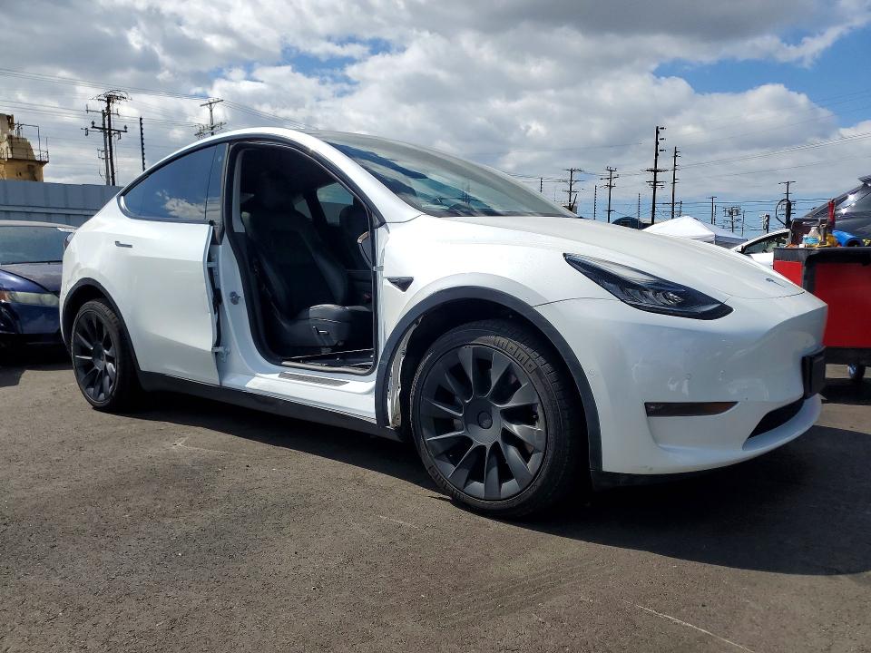 51075086 :رقم المزاد ، 7SAYGDEE2NF495078 vin ، 2022 Tesla Model Y مزاد بيع