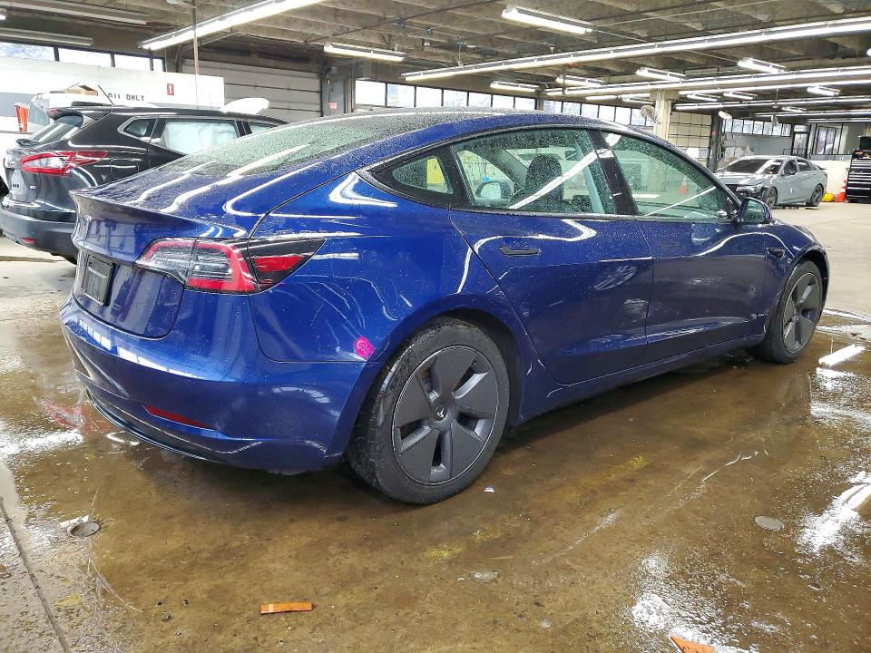 48749426 :رقم المزاد ، 5YJ3E1EA8NF370370 vin ، 2022 Tesla Model 3 مزاد بيع