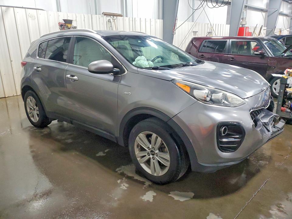 48532736 :رقم المزاد ، KNDPMCAC7H7053682 vin ، 2017 Kia Sportage مزاد بيع