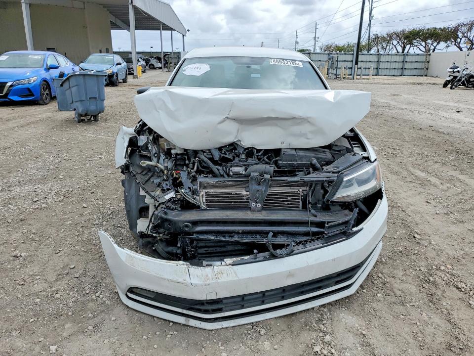 48633186 :رقم المزاد ، 3VWD17AJ8GM237659 vin ، 2016 Volkswagen Jetta مزاد بيع
