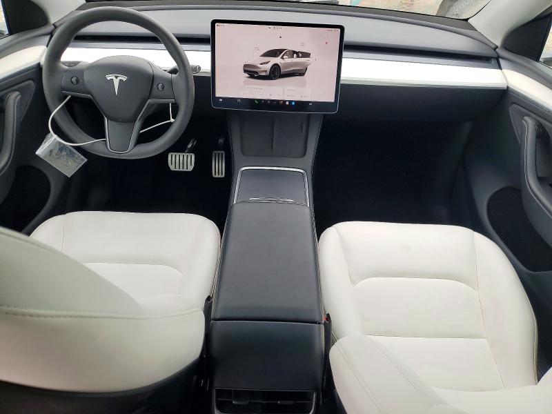 2024 Tesla Model Y მანქანა იყიდება აუქციონზე, vin: 7SAYGDEF1RA275099, აუქციონის ნომერი: 48695466