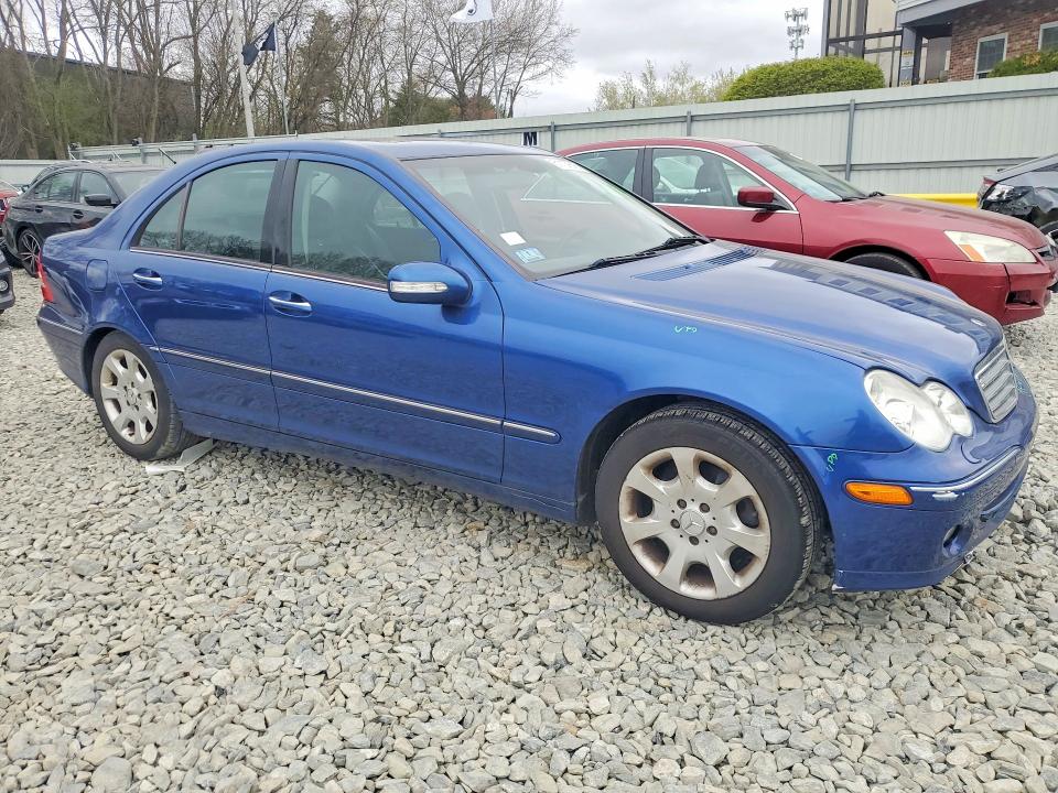51127816 :رقم المزاد ، WDBRF81J75F613067 vin ، 2005 Mercedes-benz C مزاد بيع