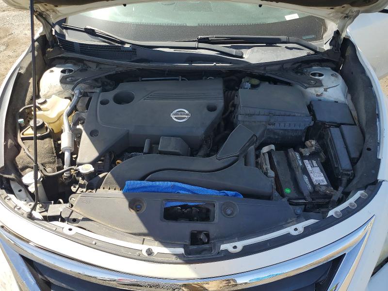 2015 Nissan Altima მანქანა იყიდება აუქციონზე, vin: 1N4AL3AP5FN335779, აუქციონის ნომერი: 50096256