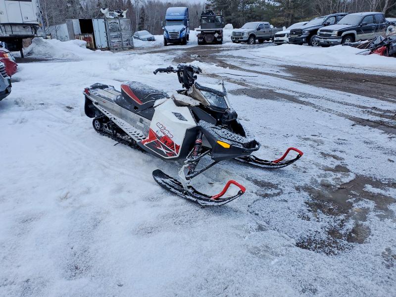 47528786 :رقم المزاد ، 2BPSBSAA8AV000204 vin ، 2010 Skid Renegade X 800r Rer مزاد بيع