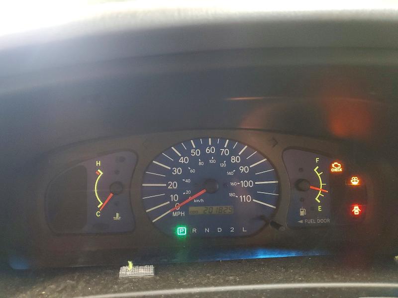 50283176 :رقم المزاد ، 4T3ZF19C52U470547 vin ، 2002 Toyota Sienna مزاد بيع