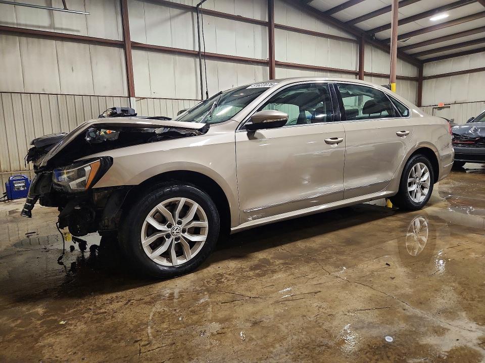51622076 :رقم المزاد ، 1VWAT7A37GC024461 vin ، 2016 Volkswagen Passat مزاد بيع