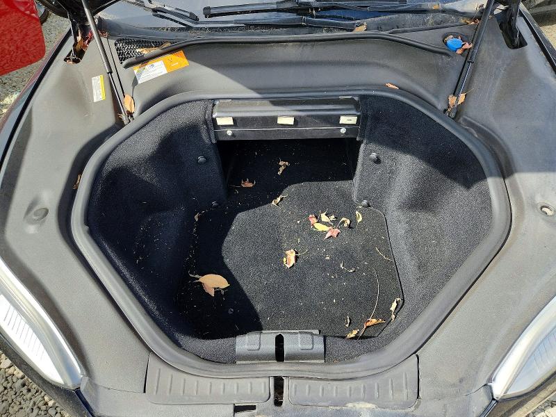 48319286 :رقم المزاد ، 5YJSA1H14EFP44685 vin ، 2014 Tesla Model S مزاد بيع